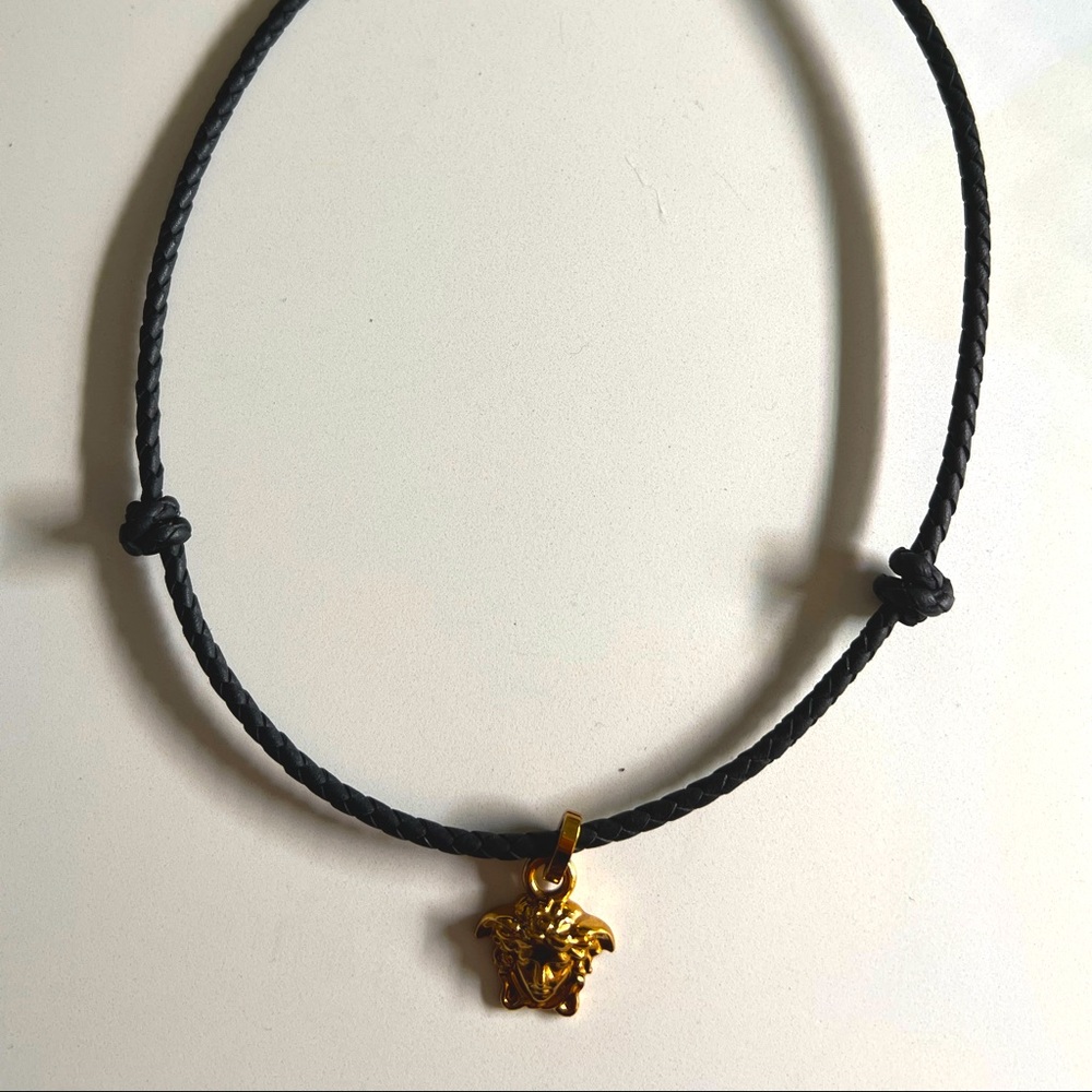 Medusa Pendant Leather Necklace